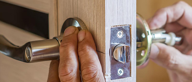 24 hour residential locksmith Woodlake