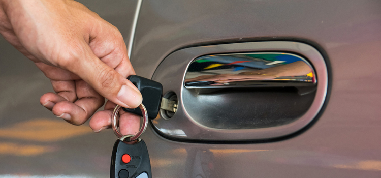 Car door lock repair in Woodlake