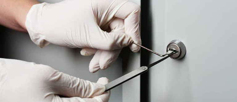 Commercial Emergency Locksmith Woodlake