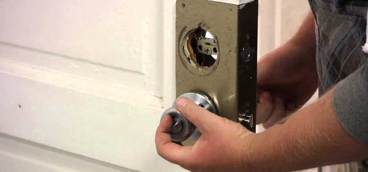 Home Lock Change in Woodlake